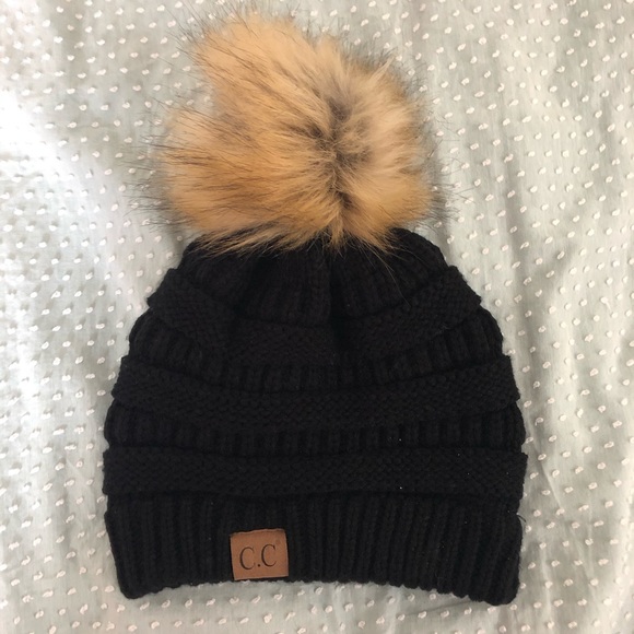 C.C Accessories - ❄️ Black Beanie Hat with Faux Fur Pom Pom